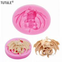 Trend ige große fliegende Drachen Skelett Halskette Anhänger Silikon form Halloween Skelett Gips Aroma therapie Anhänger Dekoration Form