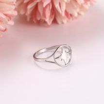 COOLTIME Hohle Siegelsterne Ringe für Frauen Edelstahl Talisman Ring Jubiläumsgeschenk Freunde Modeschmuck Stahlfarbe