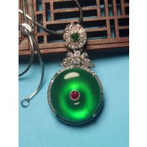 Liemjee Wholesale Fashion Green Chalcedony Inlaid  Peace Buckle Necklace For Woman Feature Jewelry Namour Charm Gift All Seasons