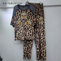 New Fashion Design Suit Women's Heavy Industry Leopard Print Top T-shirt Wide-Leg Pants Two-Piece Set Fashion Slimming Outfits