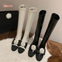 Hochhackige Stiefel für Frauen kniehohe und schlanke Stiefel Strümpfe verziert mit kleinen Blumenmustern klassischen kleinen Duft