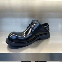 Britischer Stil, großer Zeh, 2025, Sommer, neue Business-Casual-Big-Toe aus echtem Leder, hochwertige, elegante Leder-Brogue-Schuhe für Herren