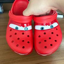 Cartoon Disney Pixar błyskawica Mcqueens solidne wodoodporne kapcie sandały na świeżym powietrzu na co dzień oddychające buty EVA za kostkę prezent