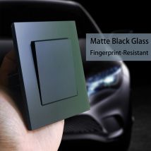 Mattschwarzer Luxus-Glasrahmen nach EU-Standard, 1 2-Gang-Schalter und Steckdose, 86 x 86 mm, Wallpad