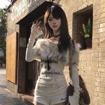 Deeptown Y2k Coquette Slash Neck Off Shoulder T-Shirts Damen Vintage Letter Print Pelz Patchwork Japanischer 2000er Jahre Stil T-Shirts Slim