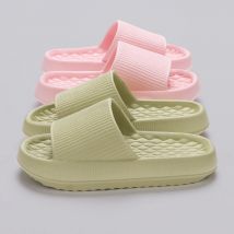 Pantofole a nuvola con fondo spesso donna estate 2024 sandali con plateau con suola morbida leggera donna scarpe da spiaggia antiscivolo casual diapositive