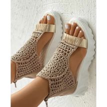 Heißer Verkauf 2025, heißer Verkäufer, goldene gestrickte Sandalen für Frauen, geflochtene elastische Sommerschuh, Netzstoff, flacher Boden, aushöhlen, weibliche Sandale