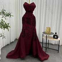 Maßgeschneiderte Meerjungfrau-Abendkleider, bodenlang, trägerlos, ärmellos, Abendkleid, modische Blumen, schlichtes, drapiertes, rückenfreies Partykleid