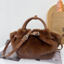Winter Plüsch Kupplung Geldbörse Handtaschen für Frauen Faux Pelz Gürtel Design Weibliche Umhängetaschen Plissee Pelzigen Flauschigen Griff Schulter Tasche