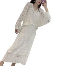 French fashion knitted hollow out set with V-neck pullover jacquard top and slim knit skirt two-piece set