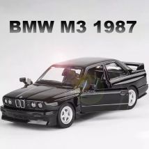 1/36 Skala BMW M3 1987 Modele samochodów zabawkowych Alloy Diecast Doors Opened Pull Back Retro Modele pojazdów dla dzieci Chłopcy Kolekcja prezentów