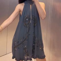 Mode Perlen Pailletten Club Party Kleid Elegante Hight Kragen Hohl Solide Kurzes Kleid 2025, Casual Ärmellose Lose frauen Kleid