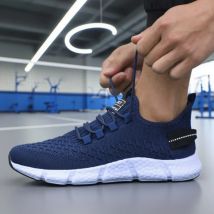 Neue Herren-Laufschuhe, weiche Sohlen, leicht, innovatives Design, Sneakers, einfarbiges Mesh, atmungsaktiv, Fitness, Freizeit, Herrenschuhe