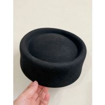 Classic Designer Ladies Black 100% Wool Beret Hat Fancy Felt Hat Warmer Winter Cap Women Fedora Hat Fascinator Formal Russia Hat