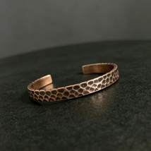 Gehämmertes massives Kupfer-Metallarmband, rustikaler Vintage-Punk-Unisex-Manschettenarmreif, Wikinger, handgefertigter Schmuck, Geschenk für Männer und Frauen