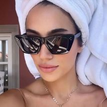 Vintage damskie okulary przeciwsłoneczne Cat Eye klasyczna marka modowa projektant nity kobiece okulary przeciwsłoneczne nowoczesne modne okulary podróżne okulary