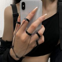 Punk Stil Schwarz Farbe Kette Handgelenk Ringe für Frauen Männer Charme Hip Hop Geometrische Kette Offene Ringe Set Paar 2023 Trend schmuck