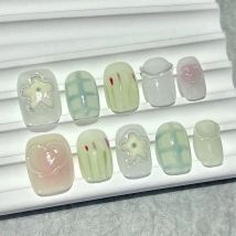 Frühlingsblume, niedlich, kurz, handgefertigt, zum Aufdrücken der Nägel, Dopamin, niedliches Rouge, Nagelkunst, süß, verspielt, wiederverwendbar, künstliche Nägel, Mädchen-Geschenk