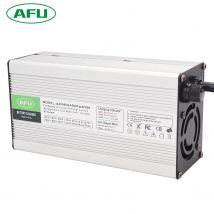 58,4 V 10 A LiFePO4-Akku-Ladegerät USD für 51,2 V 48 V 16S LiFePO4-Smart-Schnellladegerät