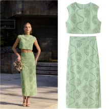 ETJ 2025 nueva chaqueta de cuello redondo con bordado hueco elegante y suave para mujer y falda con abertura de cintura alta traje informal de moda