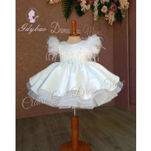Maßgeschneidertes weißes Pailletten-Blumenmädchenkleid für die Hochzeit, Satin, Mini-Federn, geschwollenes Baby-Erstkommunion-Kindergeburtstagsparty-Kleid