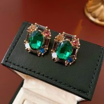 Eingelegte Strass Oval Quadrat Ohrringe für Frauen Licht Luxus Retro Stud Ohrring High-end-Modeschmuck Großhandel