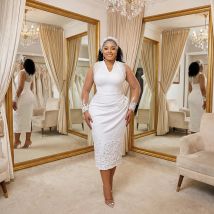 Customized V Neck Shinny Pearls Short Wedding Dress For Bride African Plus Size Illusion Full Sleeves Tea Length Bridal Gown