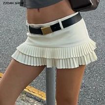 3 Farben 2024 Y2K Solid White Paket Hüften Gespleißter Falten-Minirock Sexy Low Waist Short Skater-Röcke mit Shorts-Futter