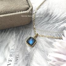 ITSMOS Halskette mit quadratischem Anhänger aus natürlichem Labradorit, einfacher Würfelstein, 14 Karat vergoldete Kette, eleganter Schmuck für Frauen, romantisch