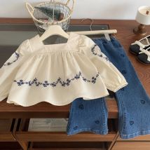 2025 frühling Mädchen Mode Kleidung Set 2-7 Y kinder Gestickte Quadratische Kragen Bluse und Herz Jeans 2 stücke Anzug Kinder Outfit