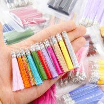 10/20/50 Stück 28 Farben Mix 6 cm lange Seide Quaste Pinsel Metallkappen Ohrringe Quaste Charms Anhänger DIY Schmuckherstellung Zubehör