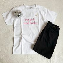 Heiße Mädchen Lesen Bücher Buchstaben Gestickte Weiße T Shirts Frauen Lose Baumwolle Sommer Kurzarm Tops Ins Mode Casual Tees