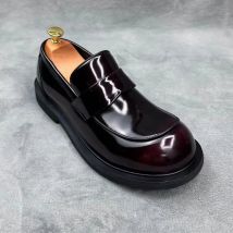 Trendige Herren-Schuhe im britischen Stil 2025, Sommer, neues echtes Leder, modisch, atmungsaktiv, große Zehen, Business-Casual-Lederschuhe