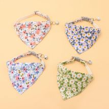 Adjustable Japanese style triangular scarf with bell print pattern collar and drool towel suitable for cats and dogs