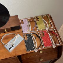 Glänzendes Pulver-Perlen-Herz-Armband, kompatibel mit Samsung Z Fold 7, 6, 5, 4, 3, Handyzubehör, silberne Handyhülle