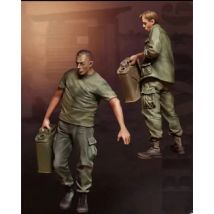 1/35 Harzfiguren-Montagemodellbausatz, Vietnamkrieg, US-Armee, 2 Personen in Betankung, GK-Figur, unmontiertes und unbemaltes DIY-Spielzeug