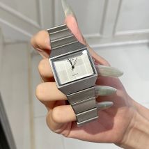 New arrival sugar cube watch for women, small and exquisite high-end luxury niche watch, 2024 new style workplace women's watch