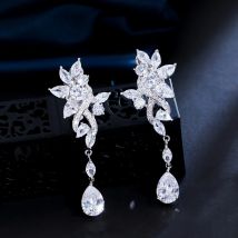 Europäischer und amerikanischer Trend eingelegter Zirkon funkelnde unregelmäßige Anhänger Ohr clips für Frauen Verlobung Braut Hochzeits feier Schmuck