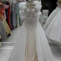 Elegante abito da sera glamour con strass con strascico in rilievo Abito a sirena in pizzo bianco Abiti da ballo Banchetti Abito da ballo lungo