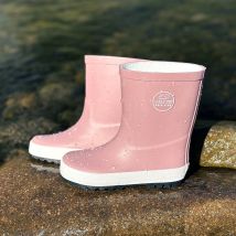 Outdoor-Abenteuer-Regenstiefel für Kinder. Wasserdicht, hitzebeständig, rutschfest und stabil. Unverzichtbar für kleine Abenteurer.