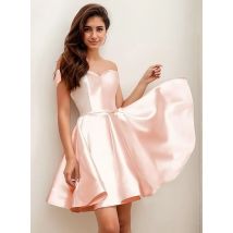 Frauen schulter freie Heimkehr kleider für Teenager kurzes Ballkleid mit Taschen Satin Schatz knielanges Cocktail-Party kleid