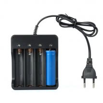 Caricatore intelligente portatile DC 4.2V 1200mA 4 slot per torcia con batteria al litio ricaricabile 18650 con indicatore LED spina europea