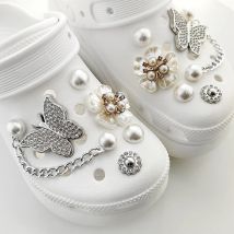 12 stücke Schmetterling Blume Perle Kette Abnehmbare Charms Schuhe Pins Dekoration Für Clogs Sandalen Party Geschenk Mädchen Frauen