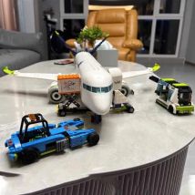 Stadt Serie Frachtflugzeuge großformatige Montage MOC Spielzeug Kinder Weihnachtsgeschenke 913 Stück Verkehrsflugzeug Bausteine