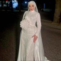 Customized Beading Muslim Wedding Dress with Detachable Train High Collar Long Sleeve Hijab Bridal Gown Mermaid robe de mariage