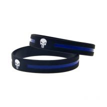 1PC Polizei Dünne Blaue Linie Schädel Logo Silikon Armband Zurück Die Blaue Armreif Frauen Und Männer Gummi Sport Armreif