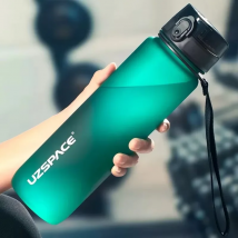 500/800/1000ML Sportowa butelka na wodę Przenośny szczelny shaker Naczynia do picia Outdoor Tour Gym Fitness Cup Kolorowy plastikowy dzbanek Bez BPA