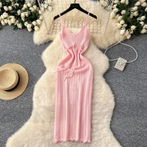 Koreanische Strand Gestrickte Frauen Kleid V-ausschnitt Ärmel Haken Blume Aushöhlen Dünne Urlaub Casual Sommer Strap Kleid