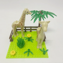 Giraffes Building Blocks DIY Toys Giraffes eating leaf Animal Habitat Model Kit Wild Park Creative Toys