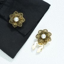 ICEYY 2PCS Vintage Metal Flower Women Button Covers Set Faux Pearl Cufflinks Button Pins Clothing Accessories